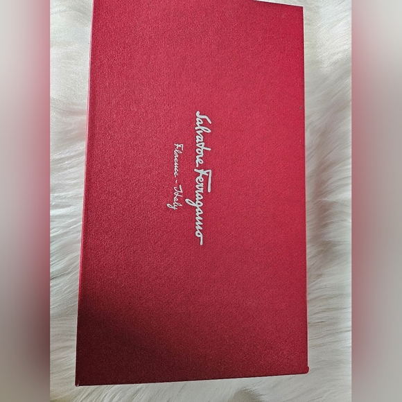 Salvatore Ferragamo Pola Stitc Peep Toe Pumps Size 6B - Picture 10 of 11